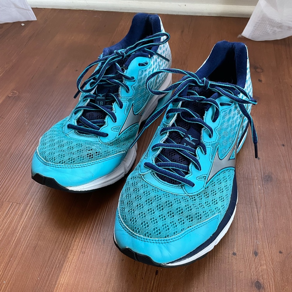 Mizuno Wave Rider 18 Shoes - Picture 6 of 8